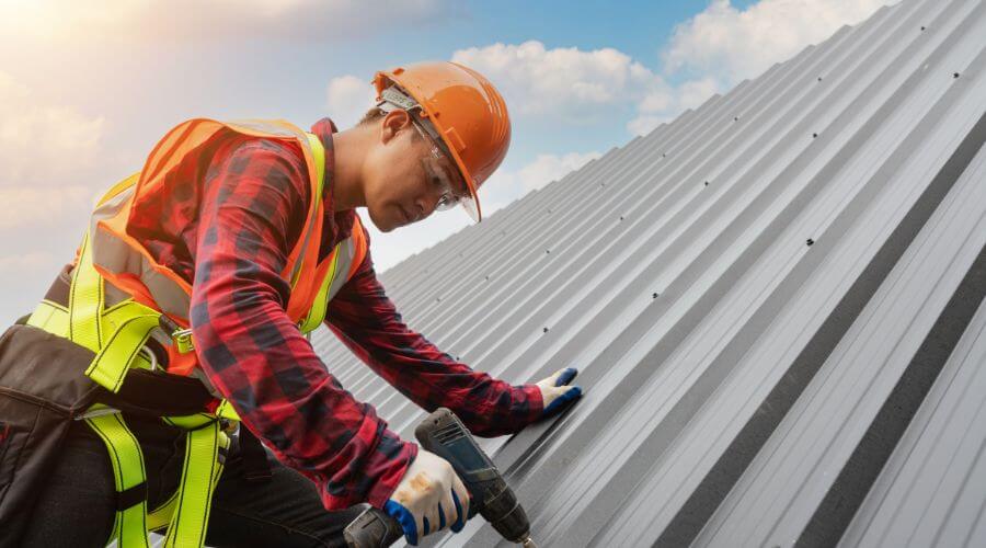 Professional residential roofers in Coloma, MI